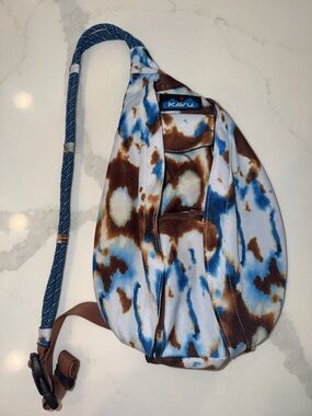KAVU Rope Sling Bag Blue Brown Tie Dye Pattern Crossbody Backpack